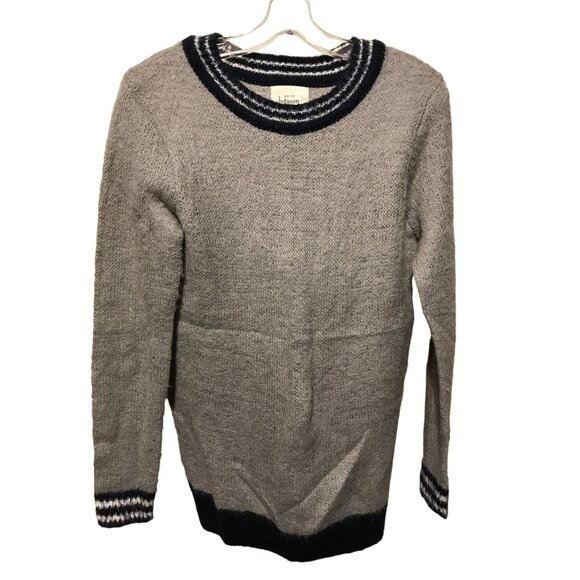 Between me & You Acrylic Blend Gray with Navy White Accent Woven Sweater - Picture 1 of 4